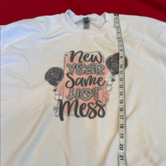 Gildan White New Year Graphic Sweatshirt - Picture 9 of 10
